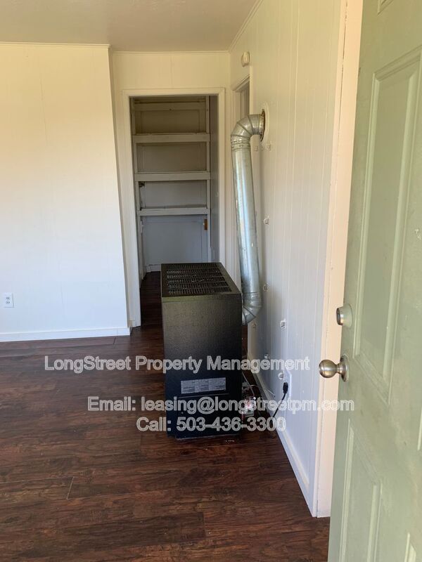 Photo - 2425 SW Pickford St