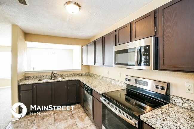 Photo - 6625 Kinnerton Dr