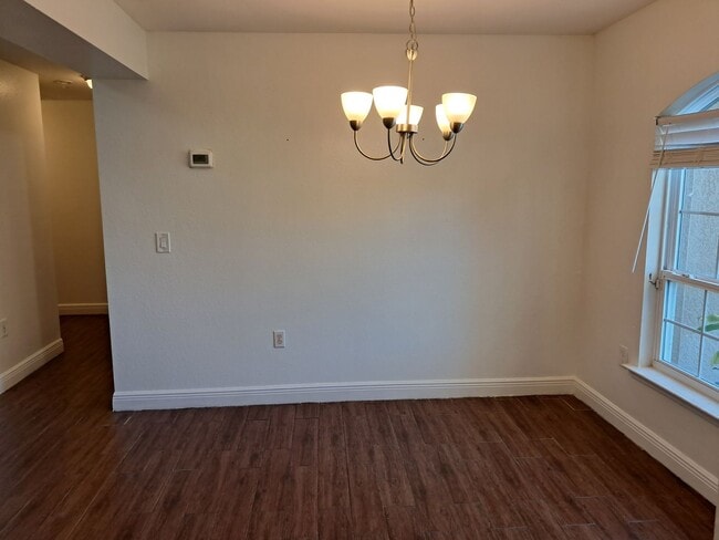 Photo - 4910 Bywood St