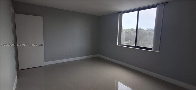Photo - 901 Hillcrest Dr Unit 311