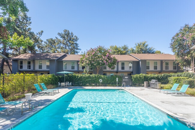 Building Photo - Montecito