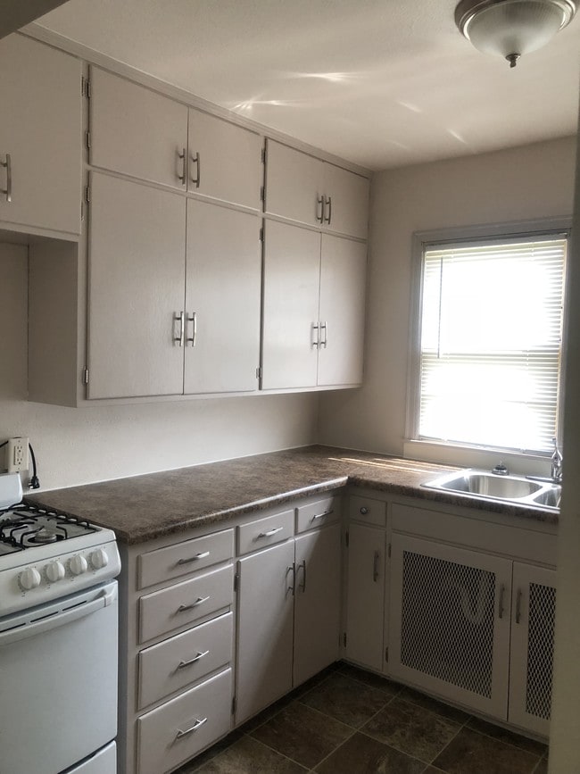 Photo - Mayfair Apartments