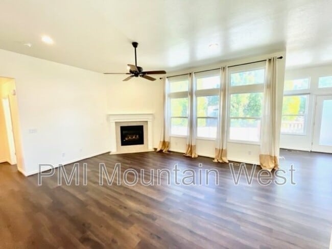 Photo - 2815 W 1375 N