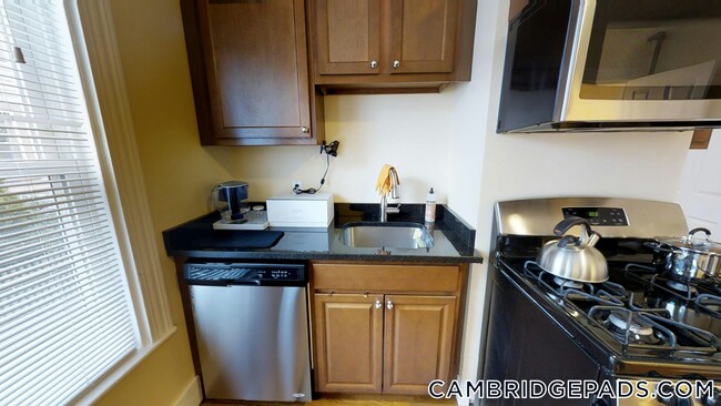 Photo - 5-7 Blake St. Unidad 1