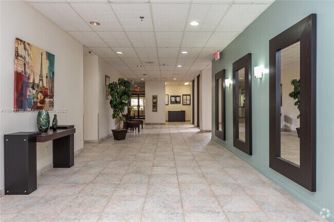 Building Photo - 900 NE 195th St Unit 116 Rental