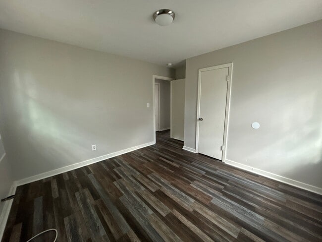 Photo - 55 Cloverdale St