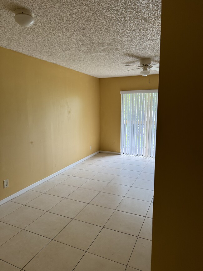 Photo - 4207 Lakeside Dr