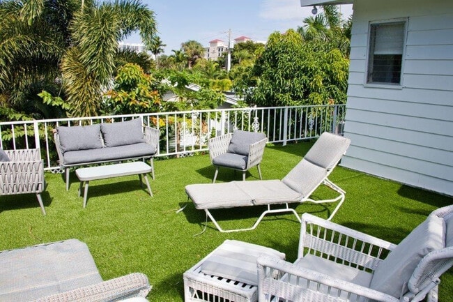 Photo - 3201 NE 23rd St