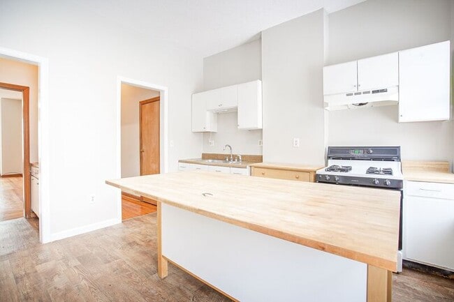 Photo - 193 Beech St