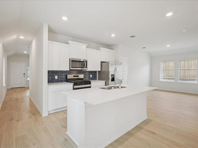 Photo - 2005 Outpost Wy