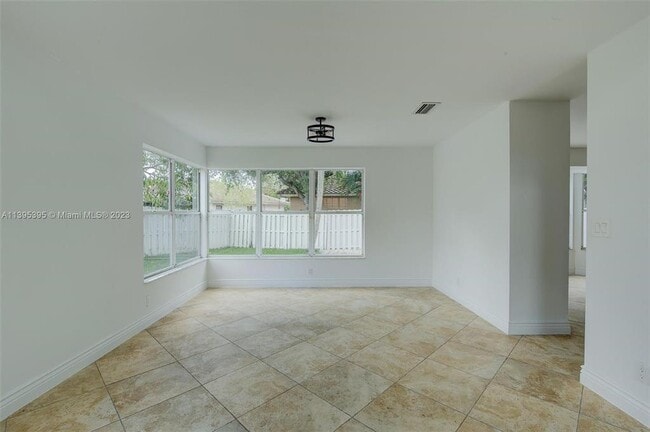 Photo - 1127 SW 104th Way