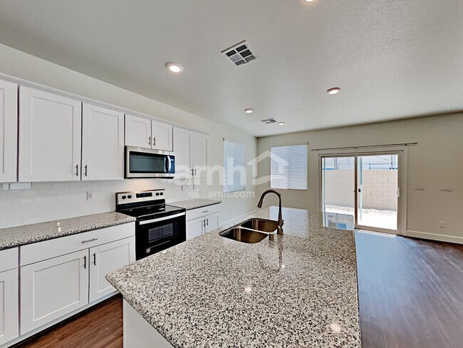 Photo - 1805 Macchia Ave