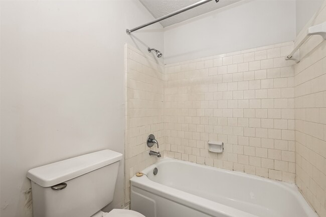 Building Photo - 710 Beechbend Dr