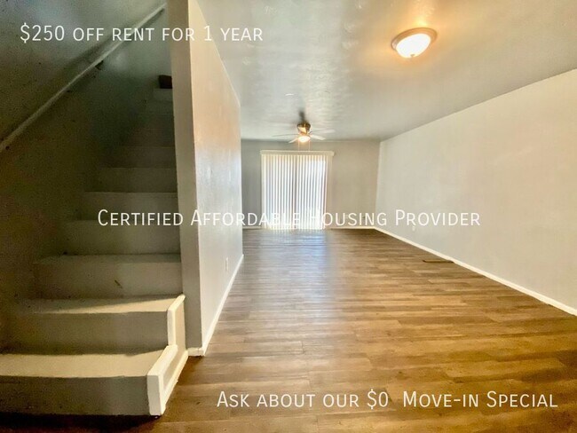 Photo - 2107 49th St