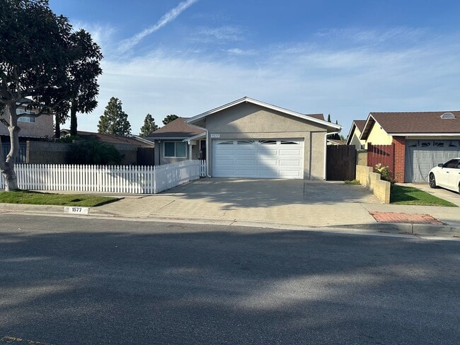 Building Photo - HARBOR CITY  4 BEDROOM 2 BATH HOME FOR LEASE 'GREEN MEADOWS TRACK  NO PET!