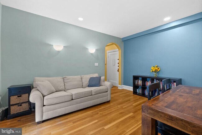 Photo - 5112 Connecticut Ave NW Unit 205