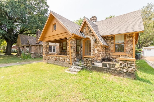 Photo - 783 East St