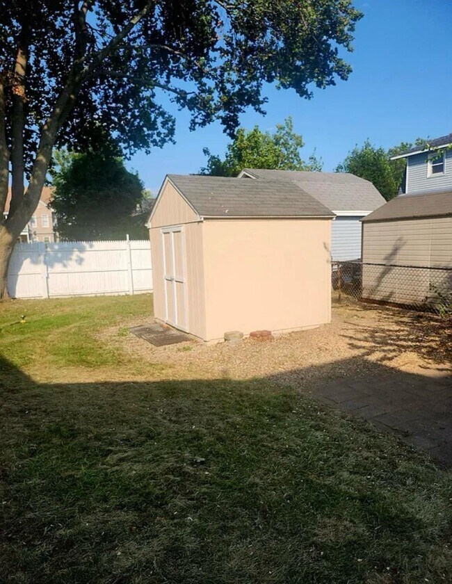 Photo - 22 Pierce St