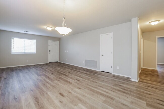 Photo - 1936 W Calle Cielo De Oro