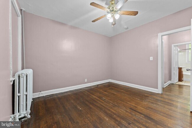 Photo - 1617 F St NE