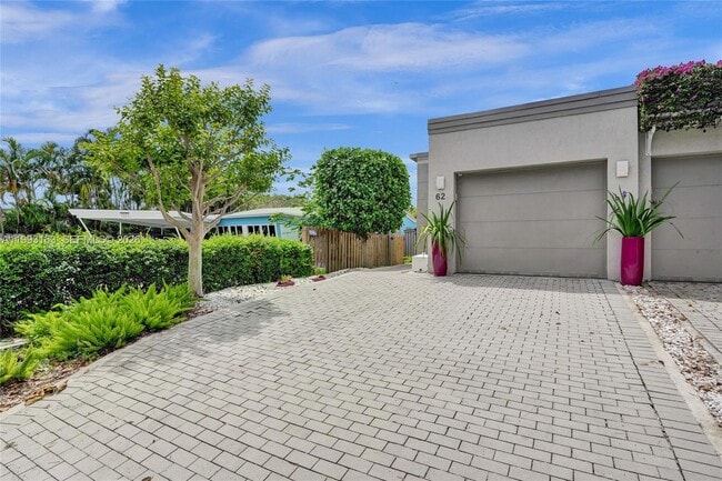 Photo - 62 NE 26th St