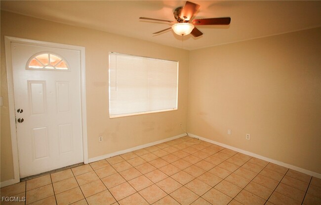 Photo - 1898 Hanson St