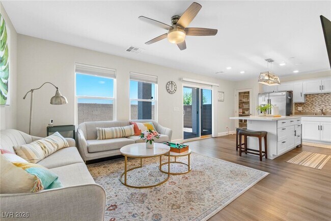 Photo - 302 Quail Dove Ave