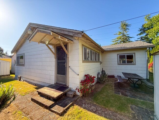 Photo - 3006 N Willis Blvd