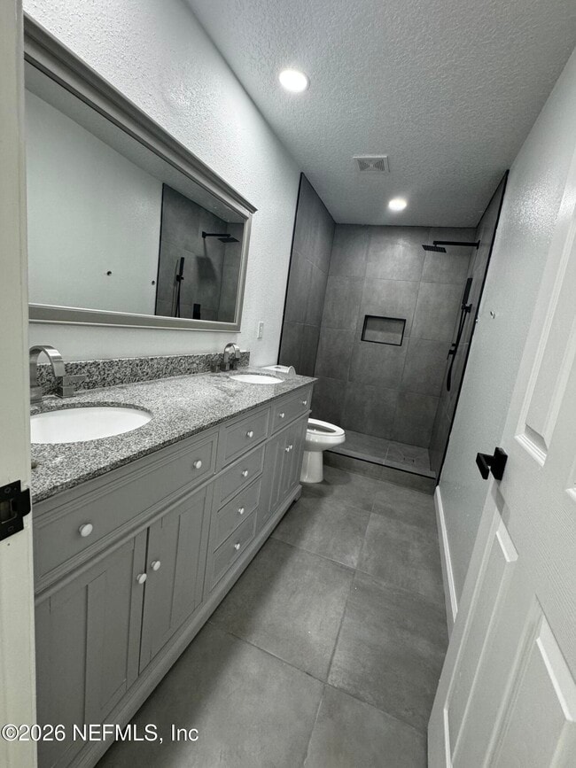 Photo - 807 Black Cherry Dr S