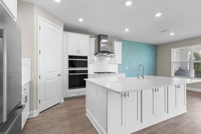 Photo - Luxury at its Finest, Private Lagoon!