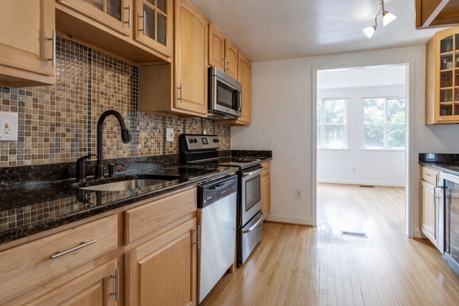 Photo - 8808 Allentown Rd Unidad Allentown