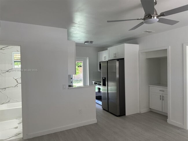 Photo - 1754 NE 48th Ct