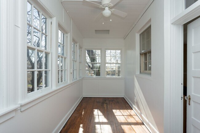 Photo - 412 W Marshall St Unit 2