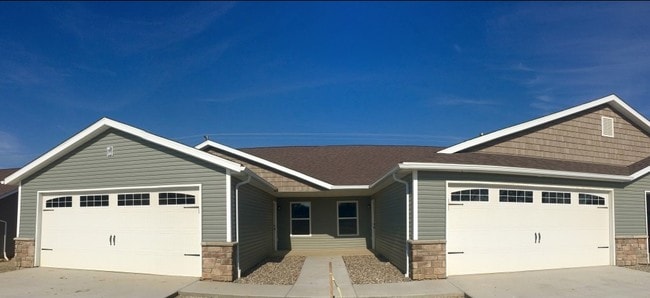Building Photo - Villas at Potters Creek Rental