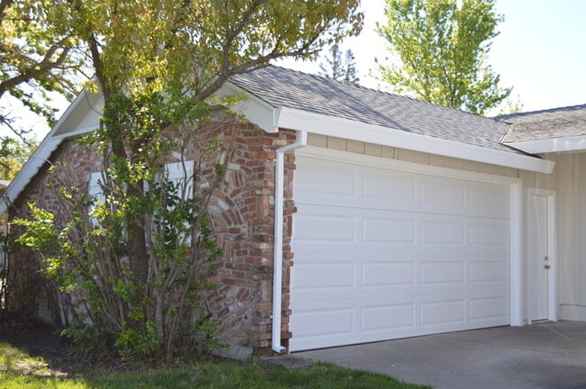 Photo - 2156 57th Ave