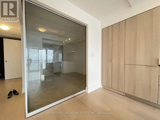 Photo - 955 Bay St. Unité 2509