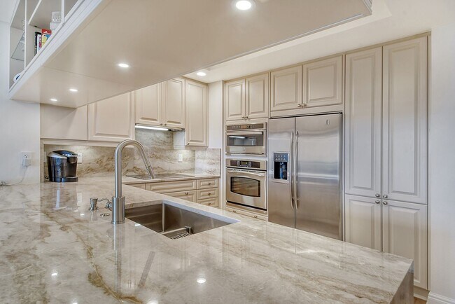 Photo - Short term ONLY Amazing 2/2 condo in the h...