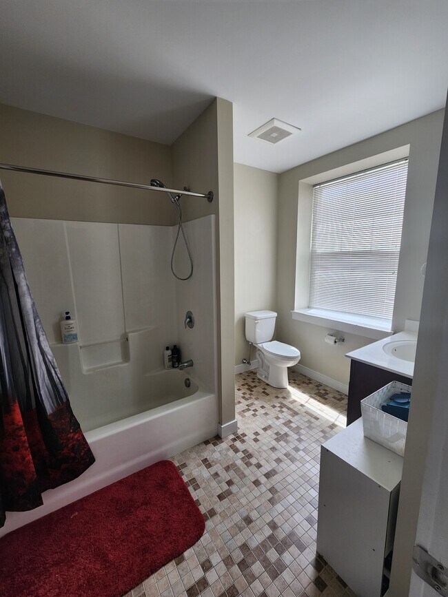 Photo - 19 Pond St