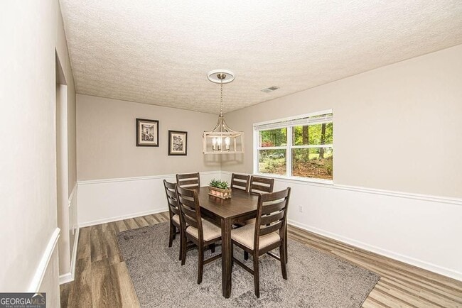 Photo - 180 Crabtree Dr