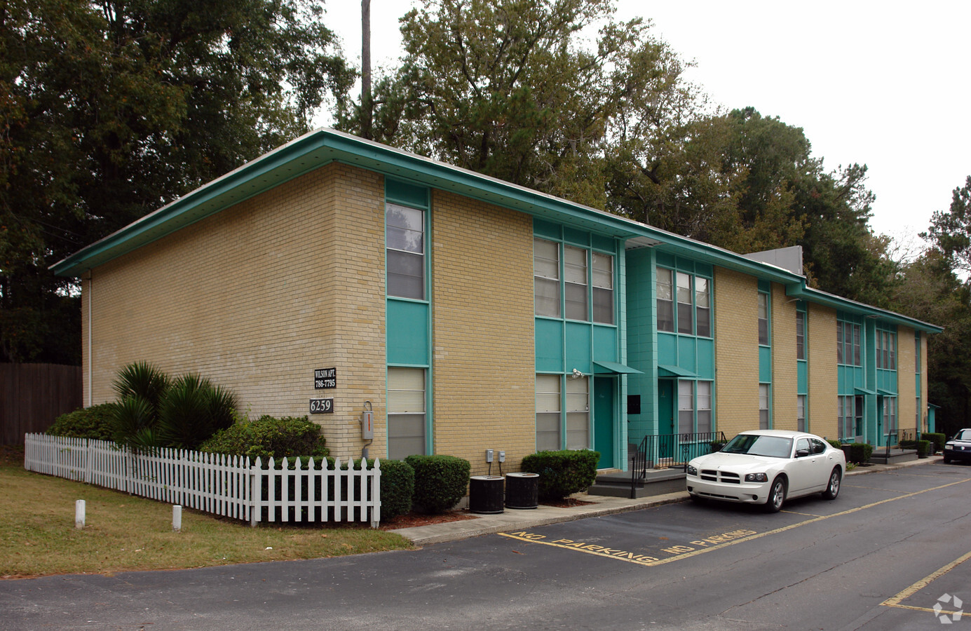 Photo - Wilson Blvd Apartments