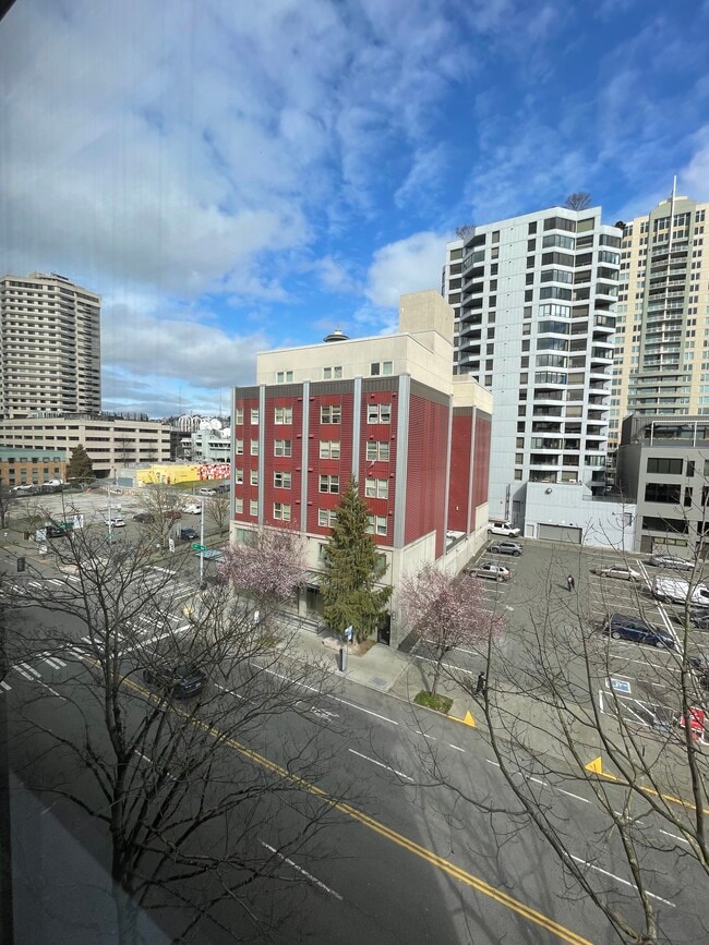 Studio 396SF - Urban View - The Cedars