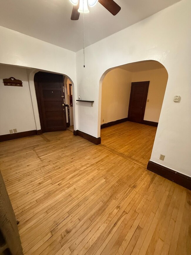 Photo - 2252 S 7th St Unidad Upper Rear