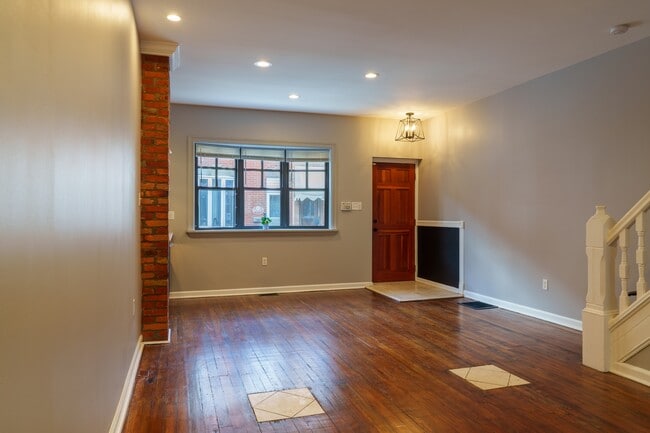 Photo - 2523 S Rosewood St