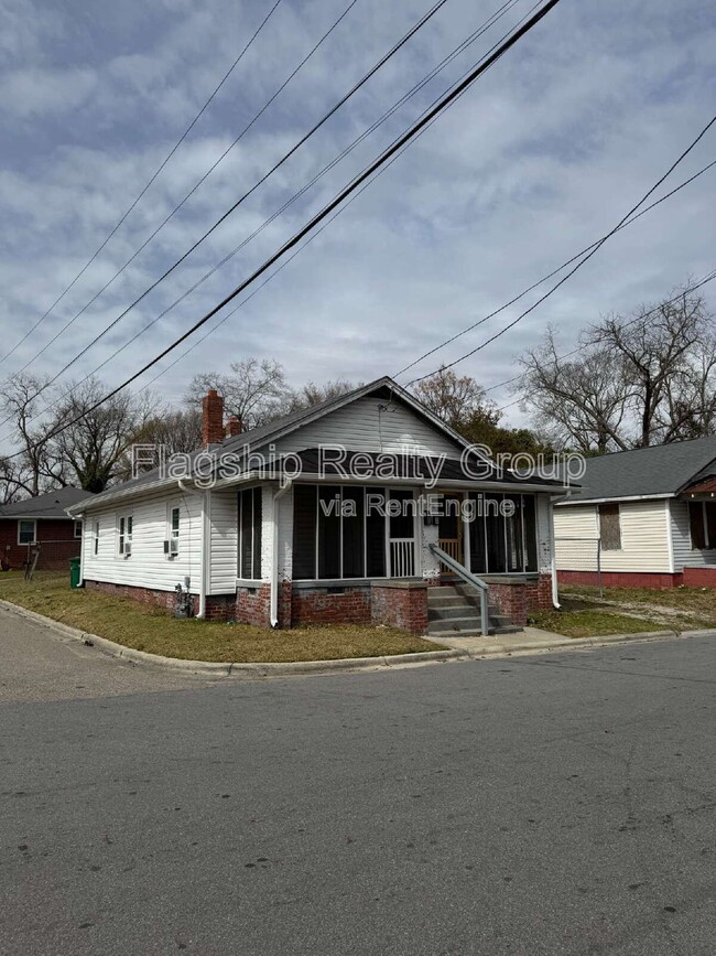 Building Photo - 516 Roosevelt Ave Rental