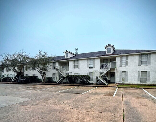 Photo - "Essex View Apartments -  Upgraded 2 Bedroom, 2 Bath For Lease" Unit Apt 22