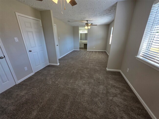 Photo - 406 Capehill Dr