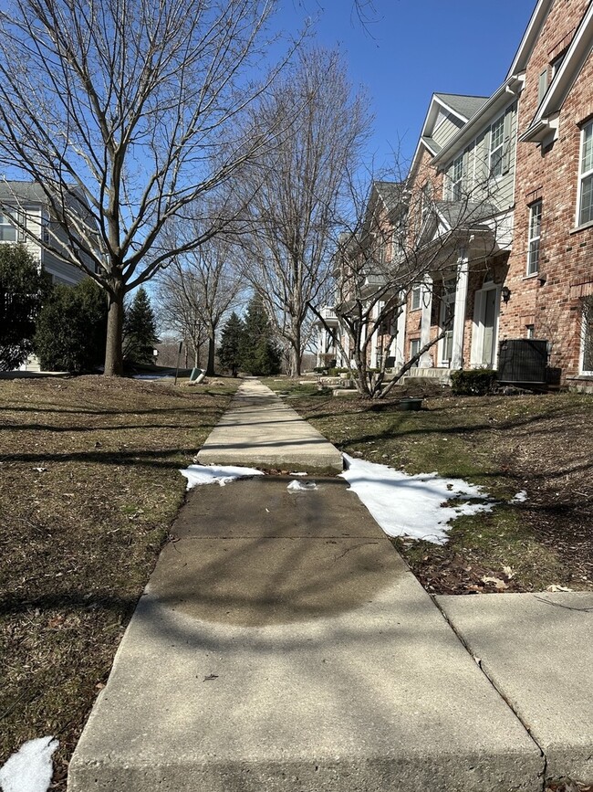 Photo - 2518 Anna Wy