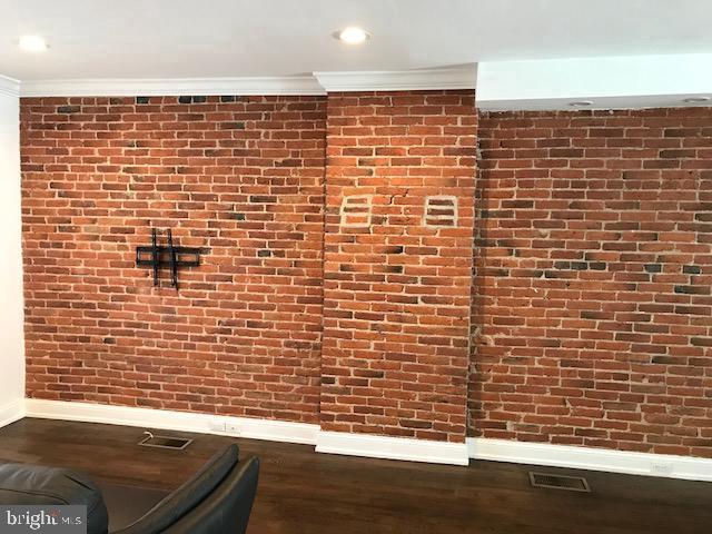 Building Photo - 126 N Wayne St