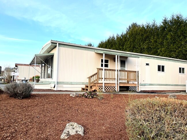 Photo - 2322 Tacoma Rd E Unit 9