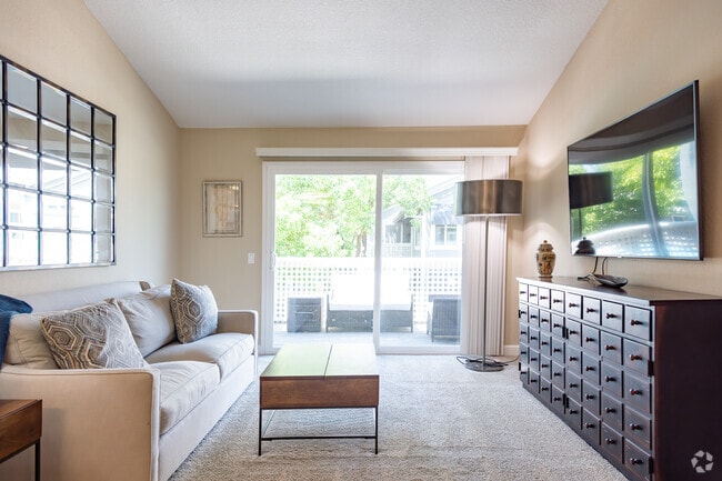 1BR, 1BA - 692SF